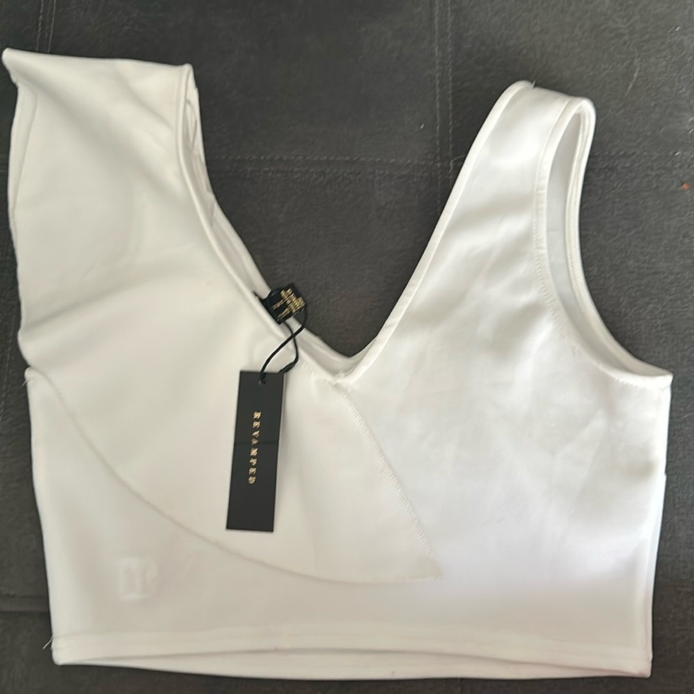Flare shoulder crop top
